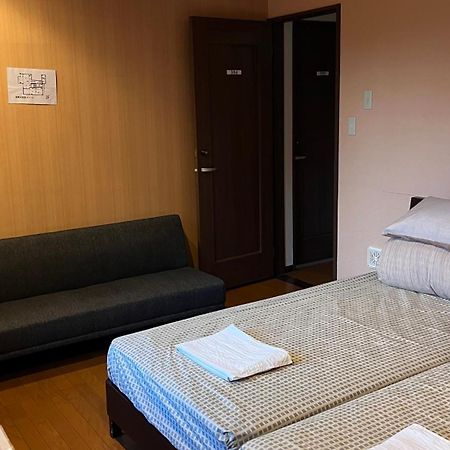 Atami Onsen Guest House Megumi Екстериор снимка