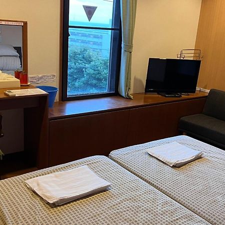 Atami Onsen Guest House Megumi Екстериор снимка