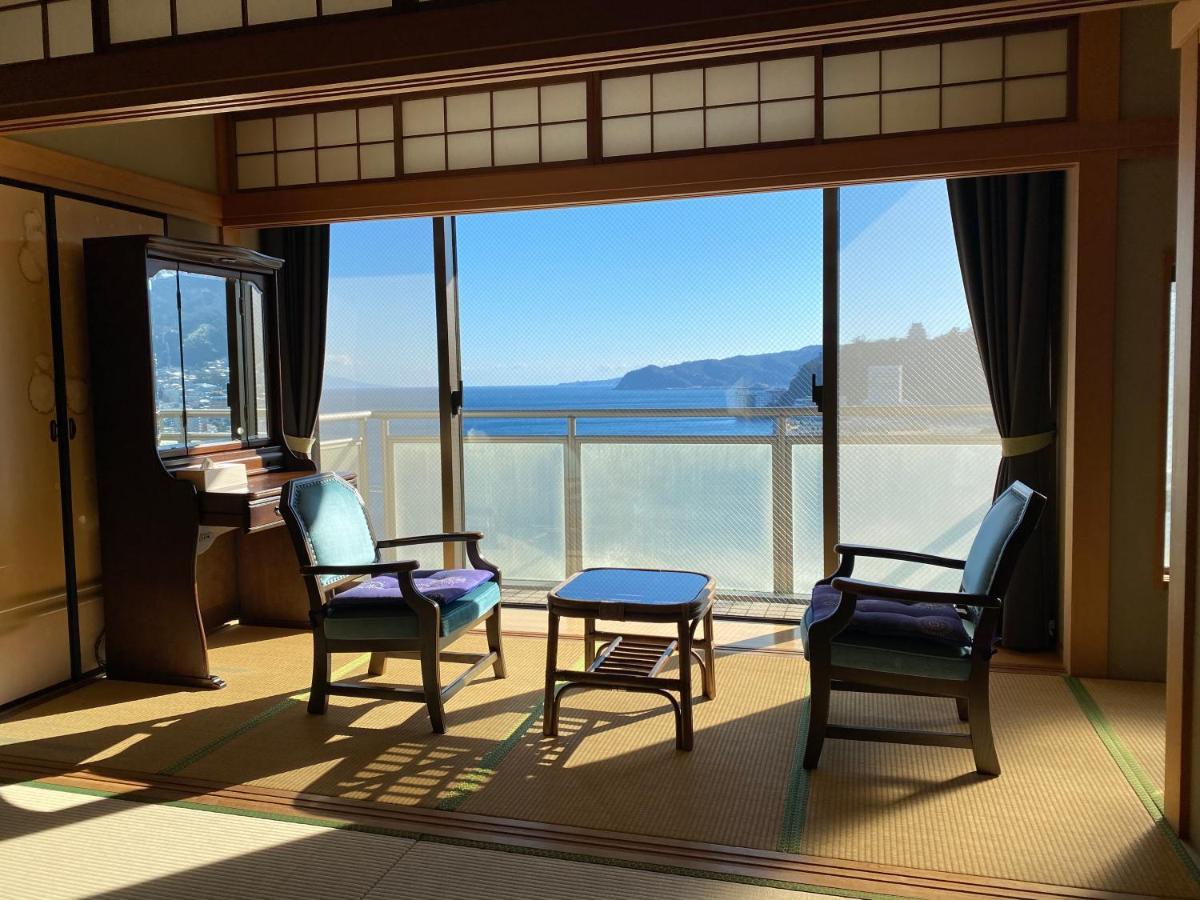 Atami Onsen Guest House Megumi Екстериор снимка