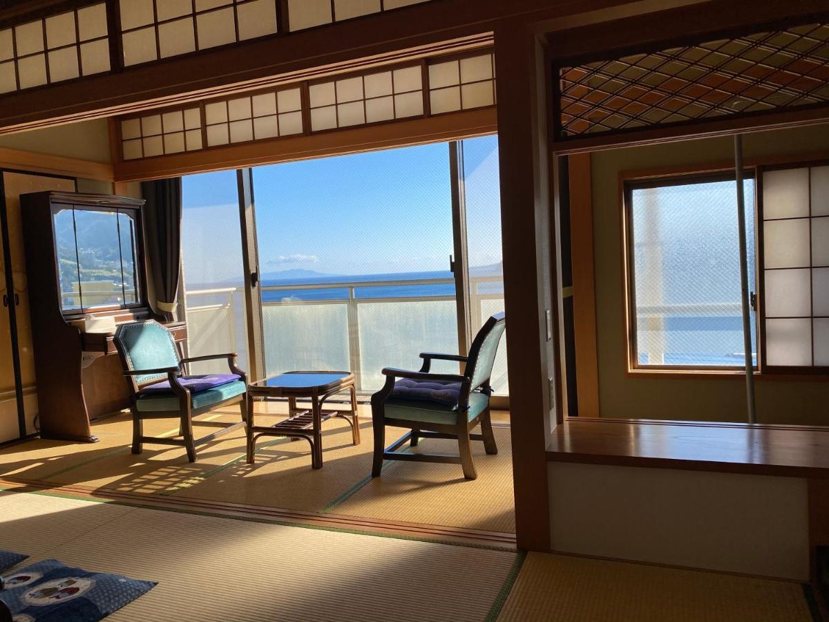 Atami Onsen Guest House Megumi Екстериор снимка