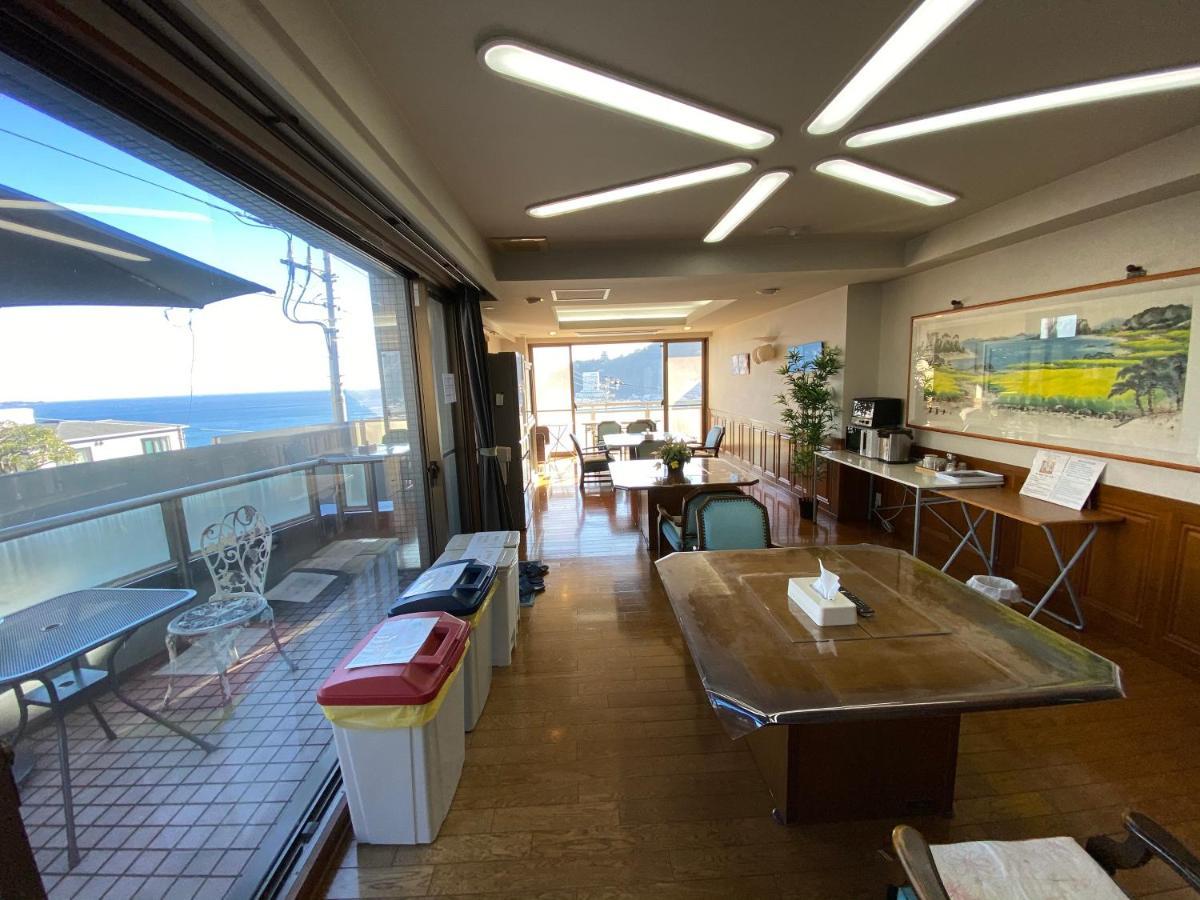 Atami Onsen Guest House Megumi Екстериор снимка