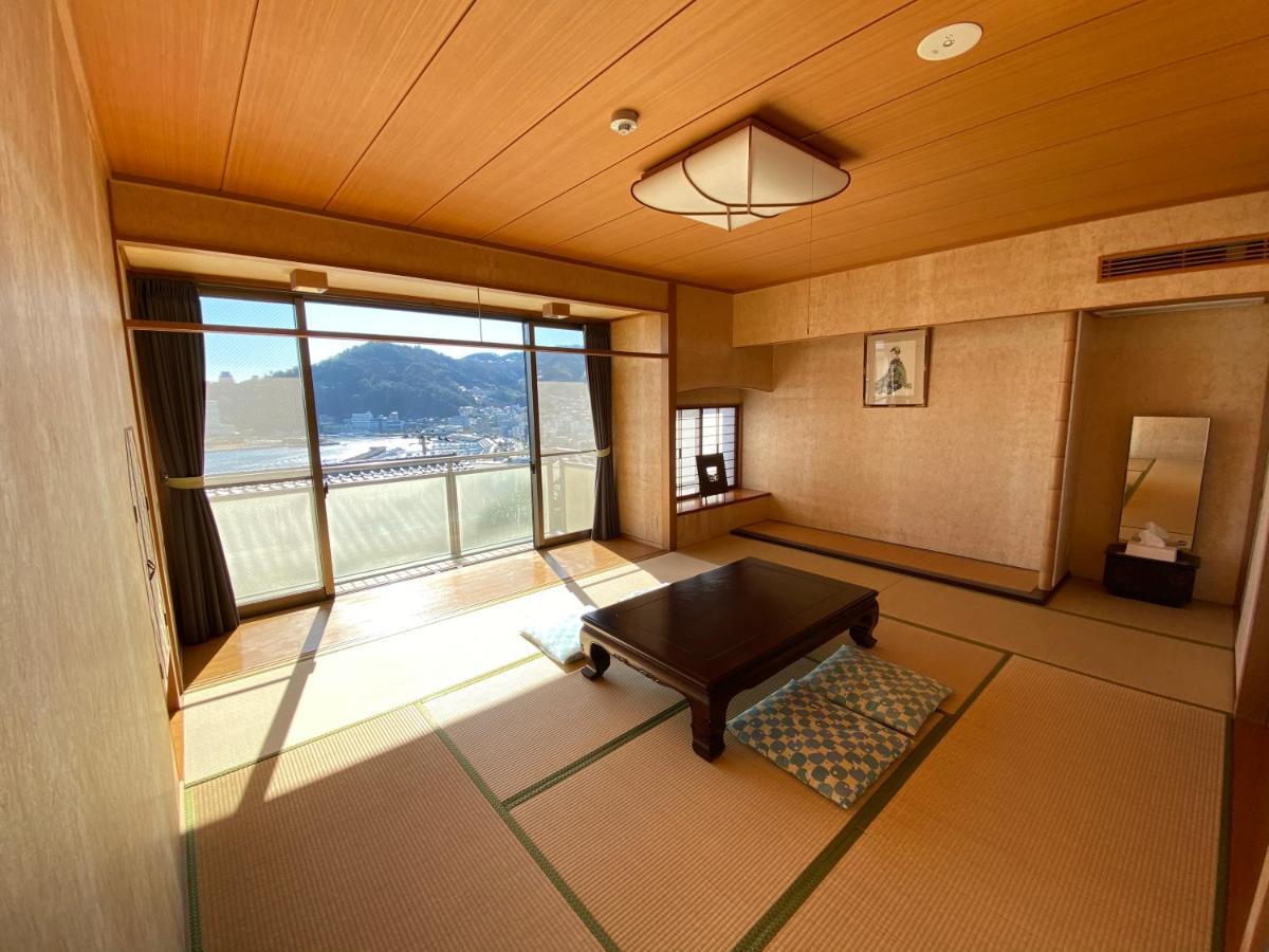 Atami Onsen Guest House Megumi Екстериор снимка