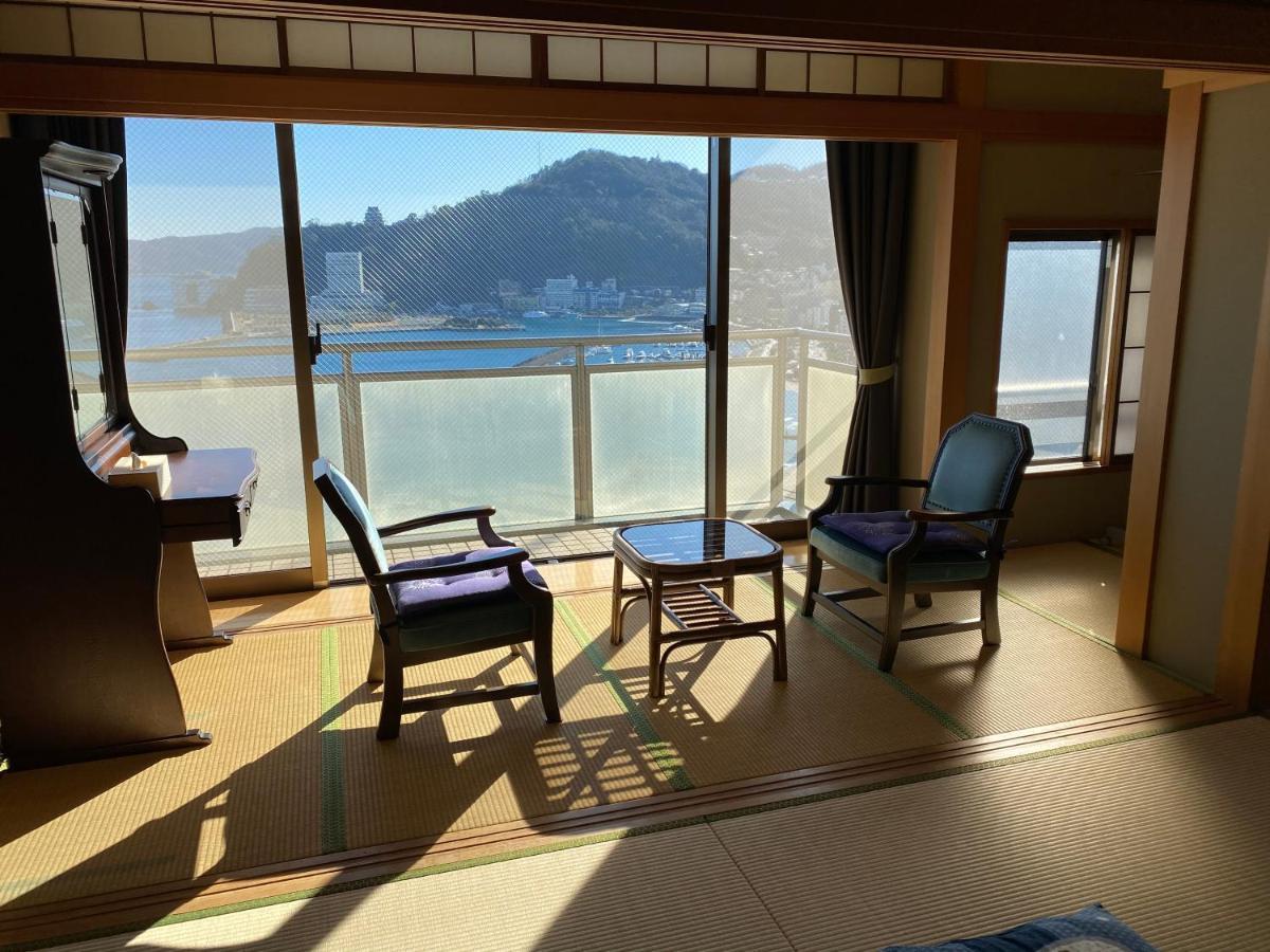 Atami Onsen Guest House Megumi Екстериор снимка